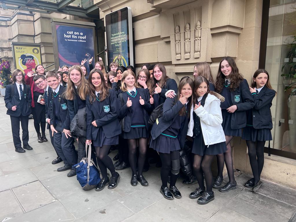 English theatre trip: 'Cat on a Hot Tin Roof'